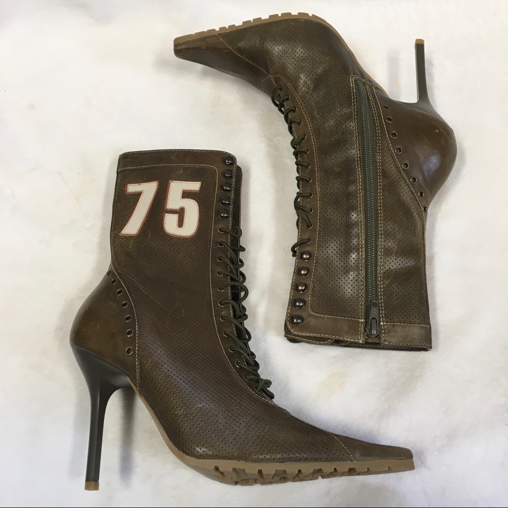 Steve Madden 75 Lace Heels